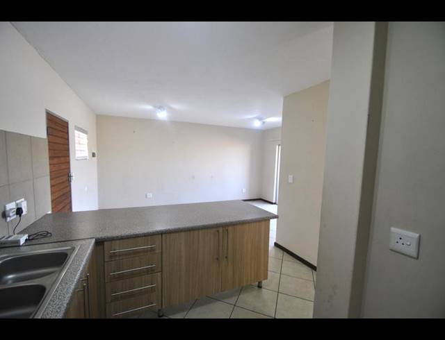 2 BEDROOM APARTMENT FOR SALE IN NOORDWYK